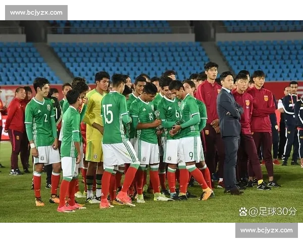 绿茵场激情回荡足球解说点燃全场热血瞬间共赴荣耀巅峰对决时刻之